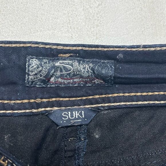 Silver | Dark Denim Suki Mid Rise Capri’s - Picture 7 of 8